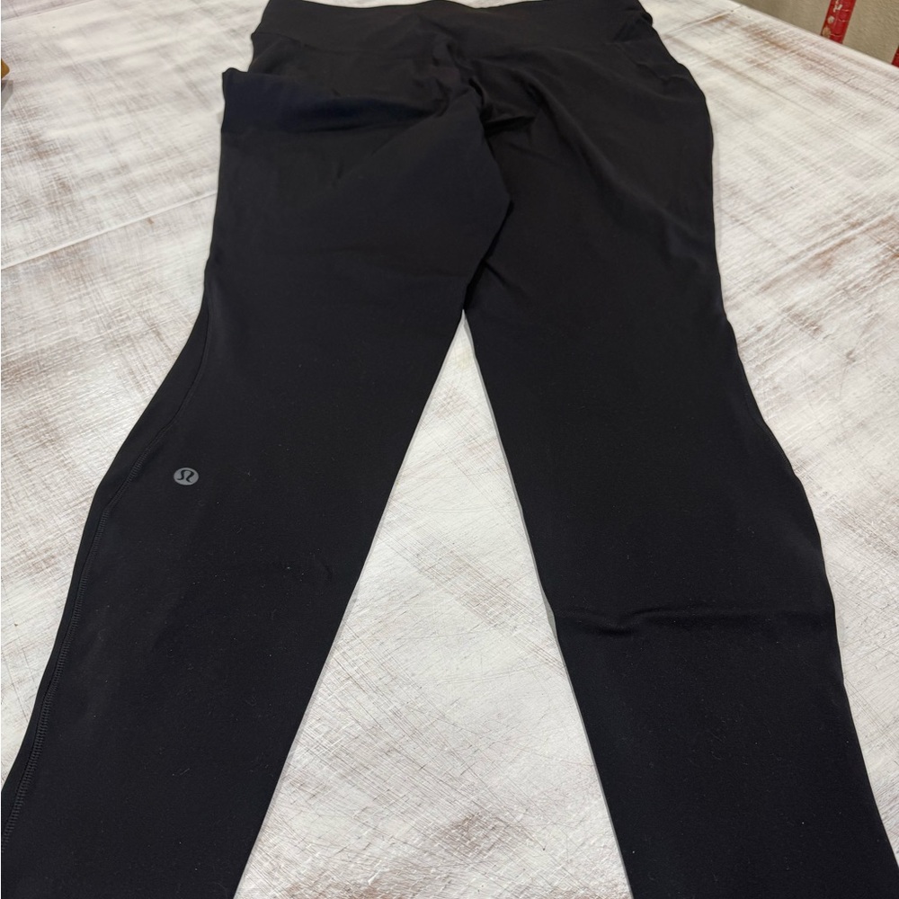Lululemon Wunder Under SmoothCover High-Rise Tight 28”  in black